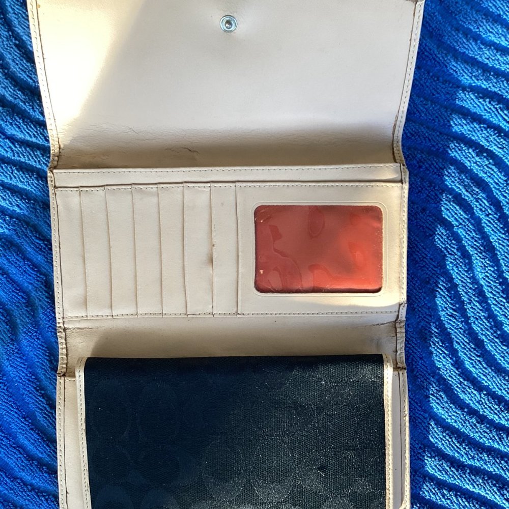 Wallet - Picture 2 of 2